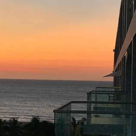 Apartment Seaside Retreat: Beachfront Comfort Near Historic Center Cartagena